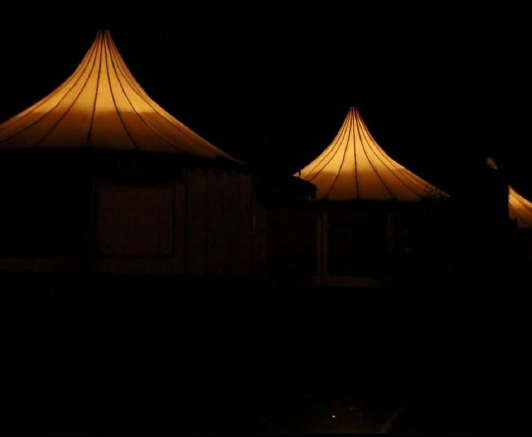 Wild Heritage Desert Camp Hotel Джайсалмер Екстериор снимка